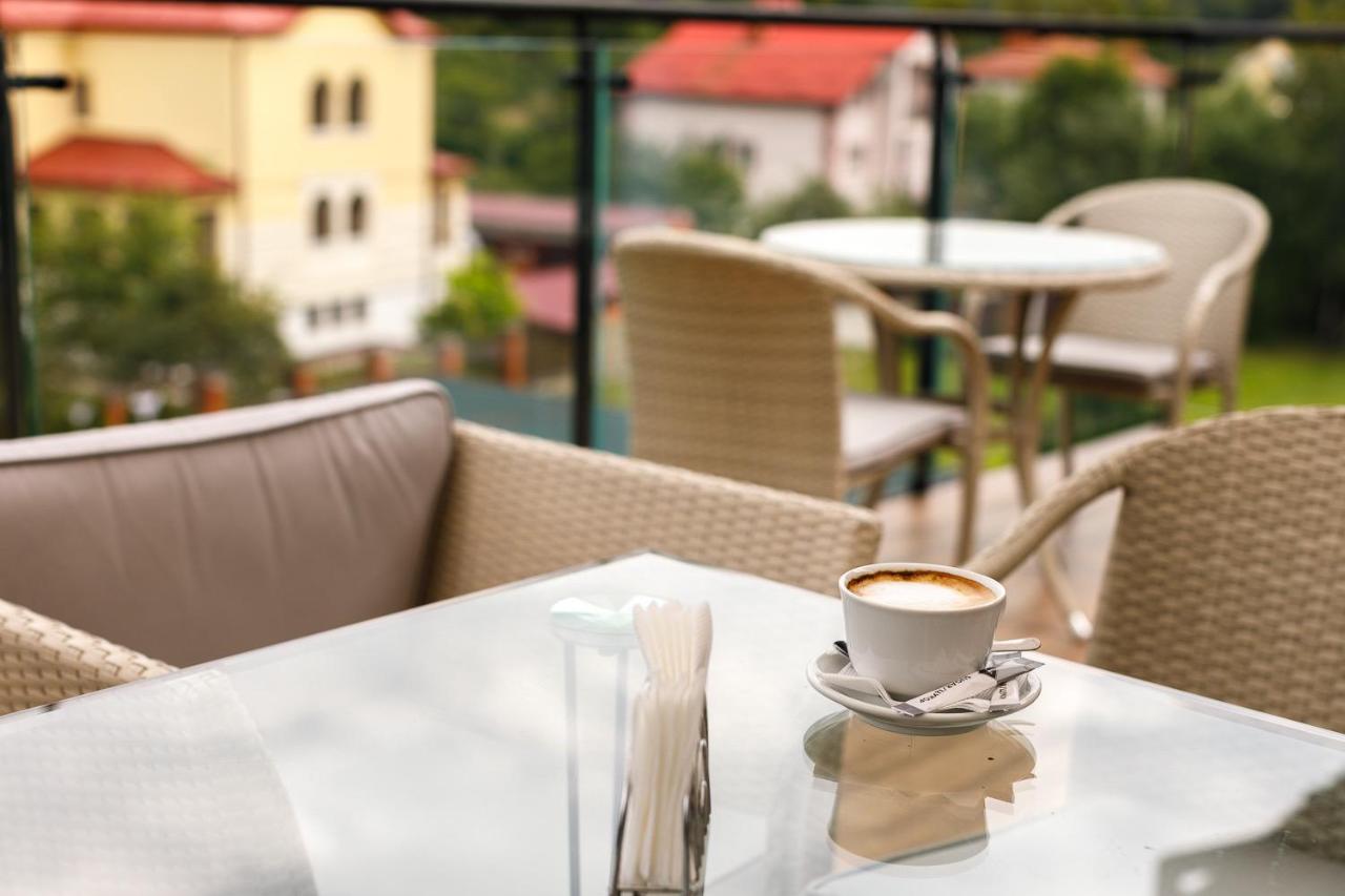 Olena Resort Bryukhovychi Ngoại thất bức ảnh