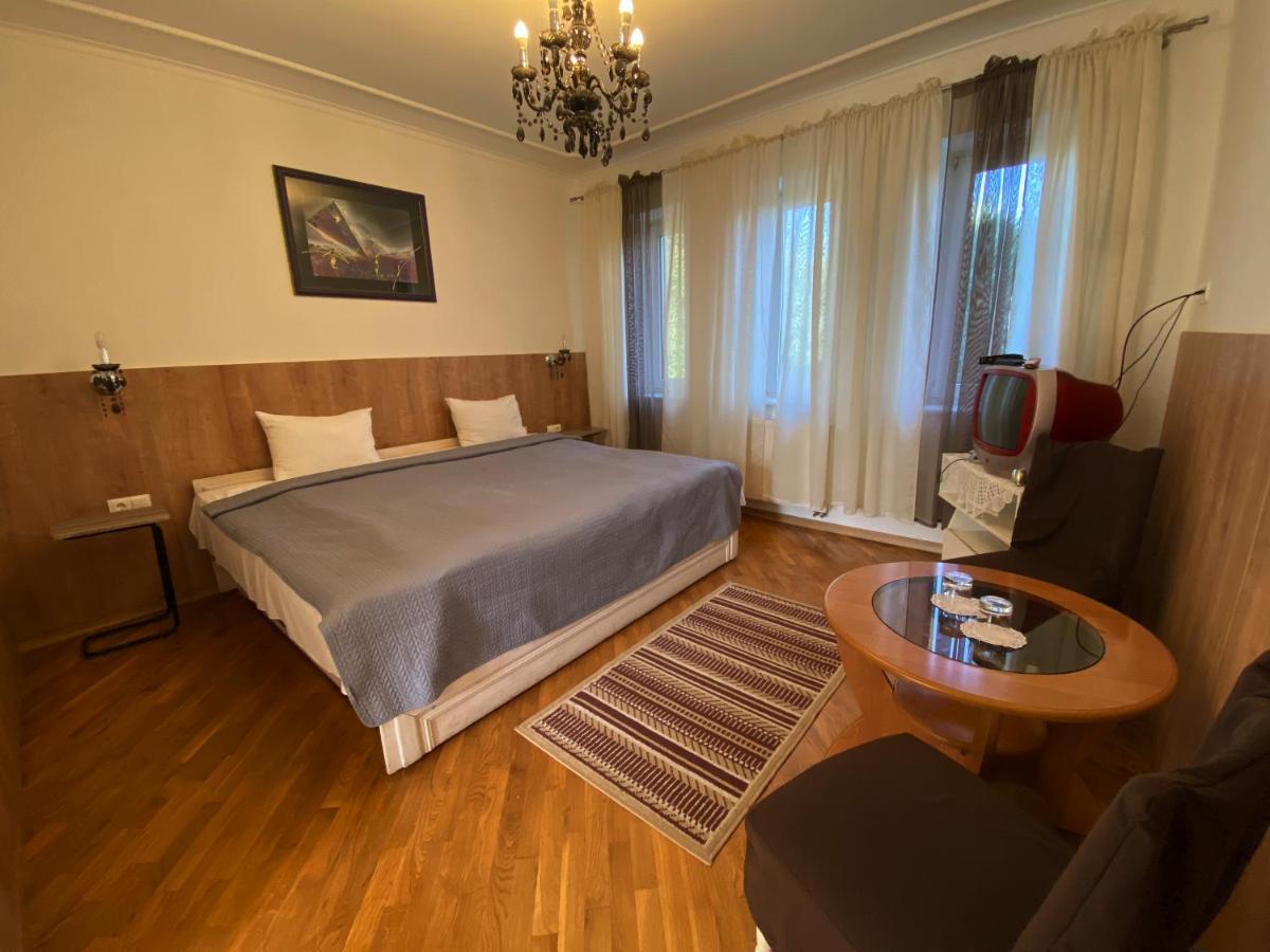 Olena Resort Bryukhovychi Ngoại thất bức ảnh