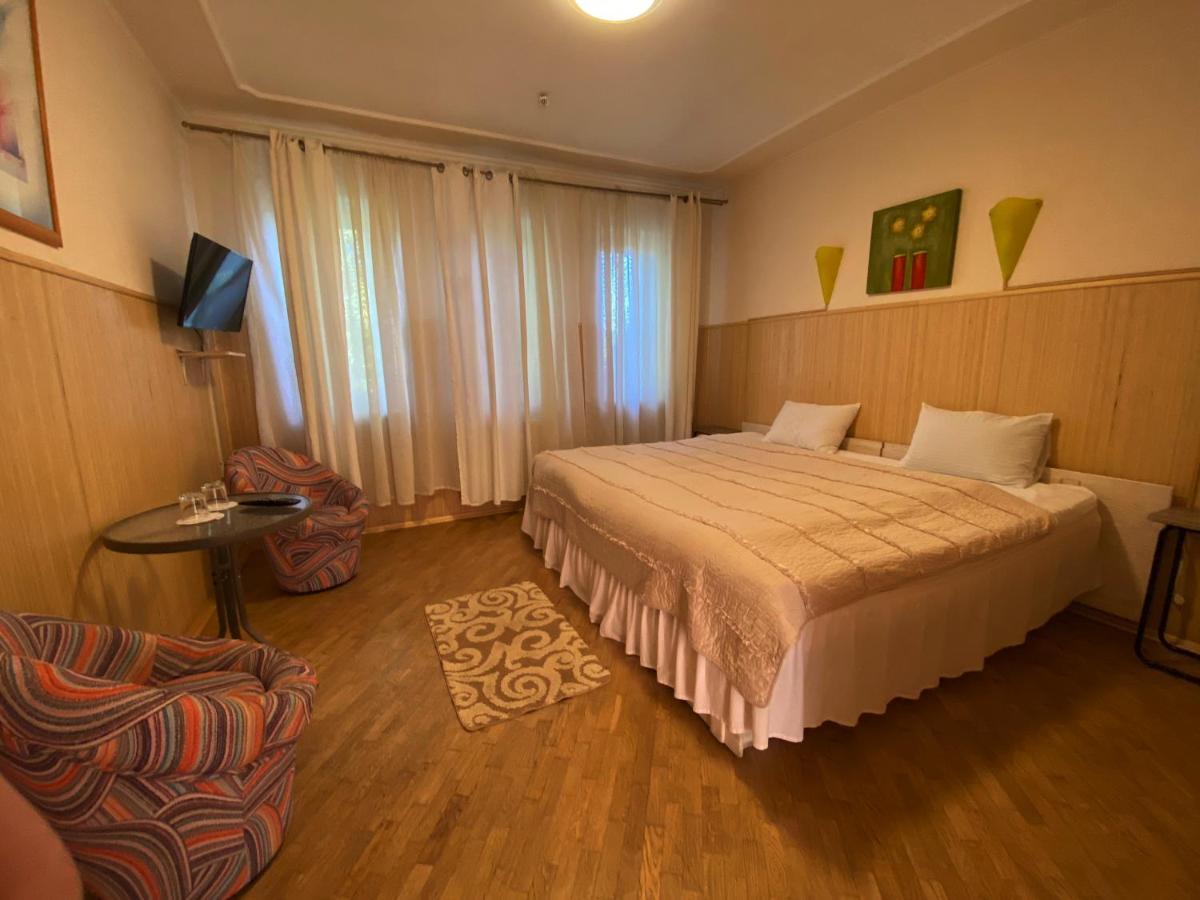 Olena Resort Bryukhovychi Ngoại thất bức ảnh