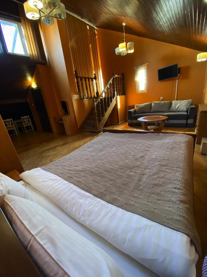 Olena Resort Bryukhovychi Ngoại thất bức ảnh